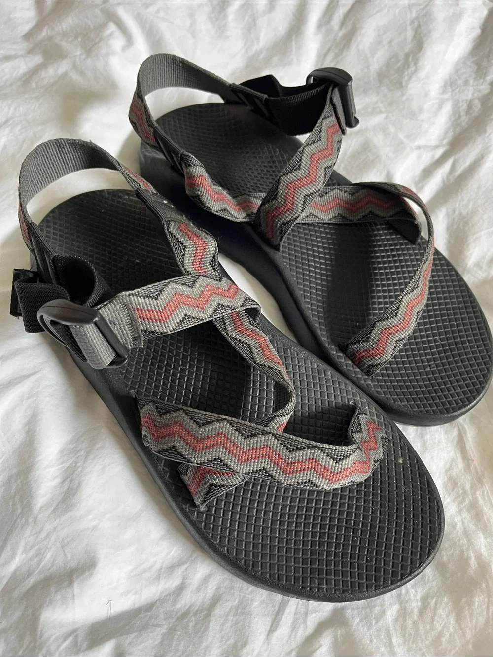 Chaco classic sandals men’s size 9 chevron print